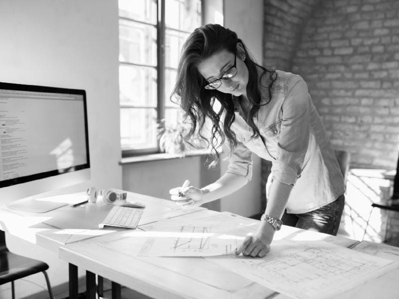 Professionele zakelijke setting die advocaten-, architecten- en notariskantoren visualiseert, neutrale zakelijke kleuren